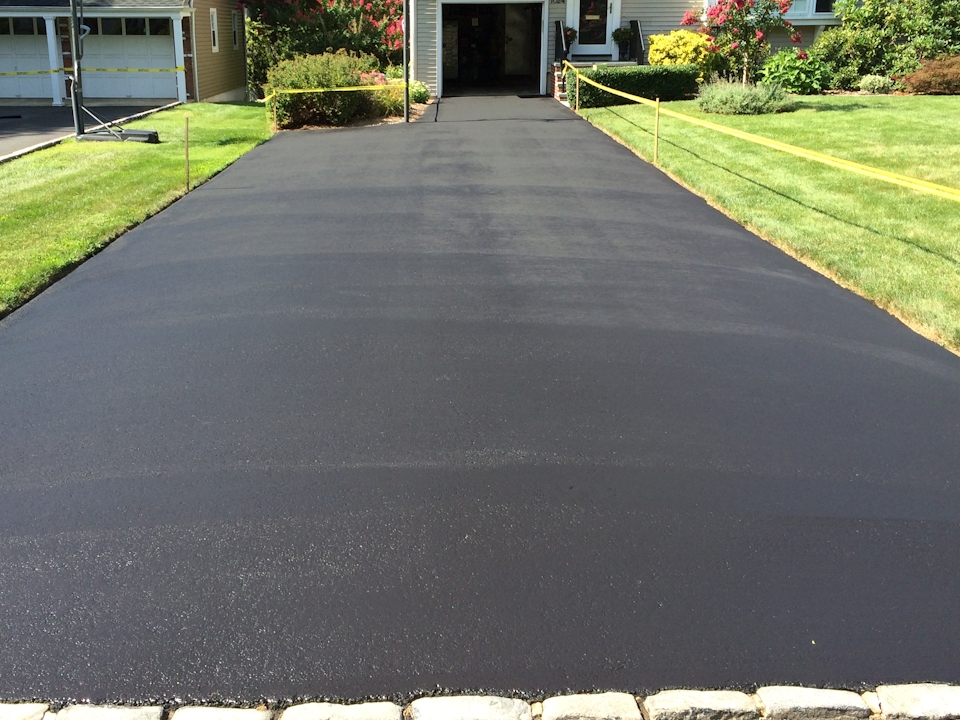 asphalt sealcoating